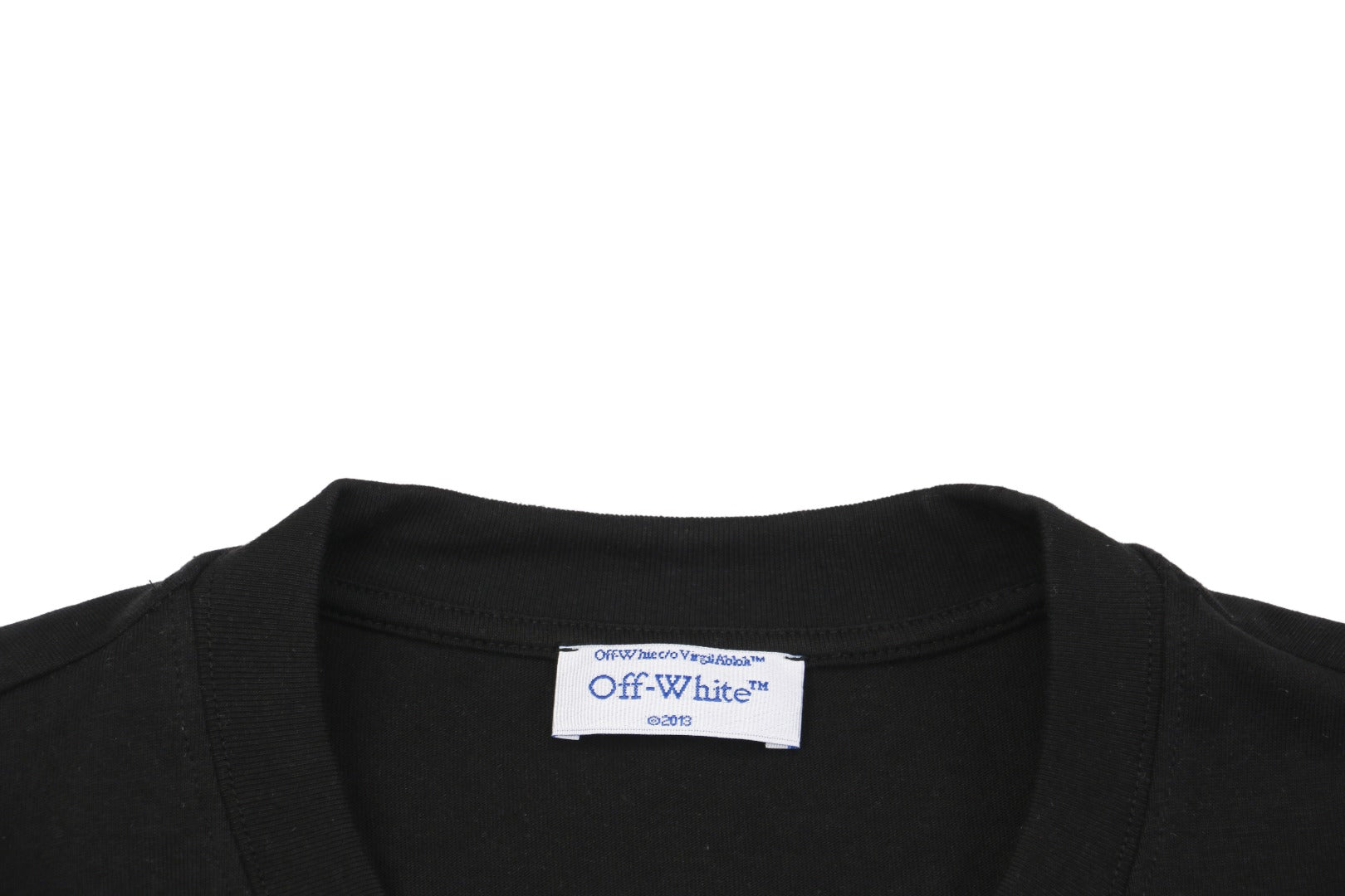 Off-White Spray Paint Arrow Print Short Sleeve Tee — Black