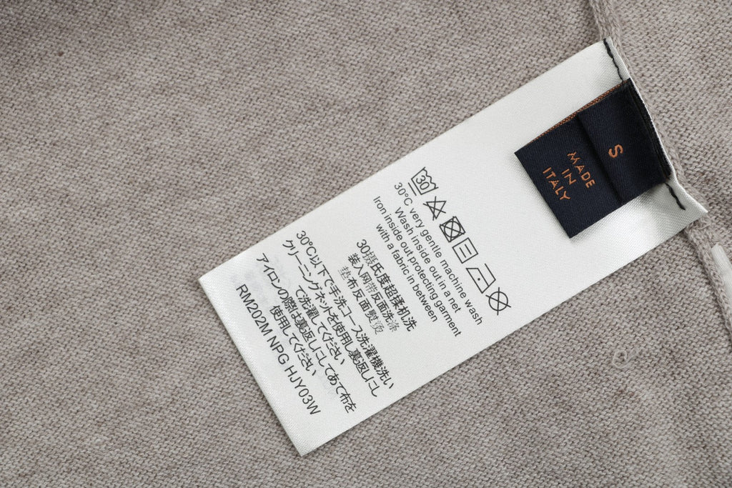 Louis Vuitton × Park Seo-Bo Chenille Script Jacquard Short Sleeve Tee — Stone Grey