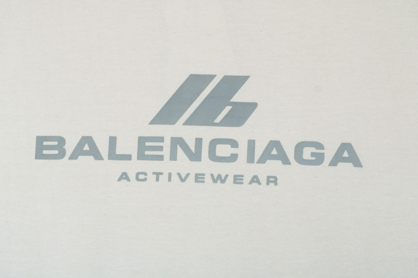 Balenciaga 24SS IB Activewear Silver Reflective Print Short Sleeve Tee – Cream