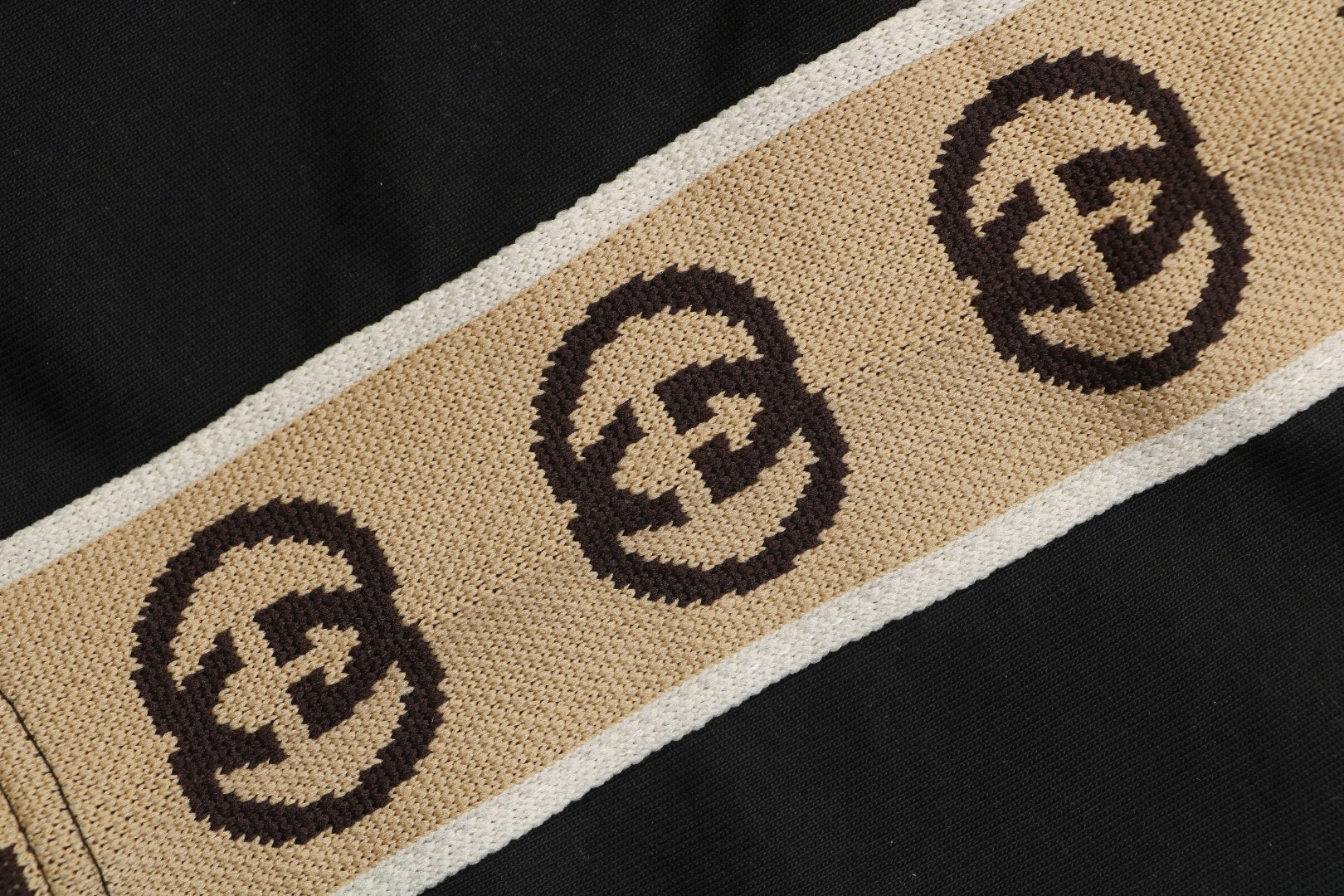 Gucci Double G Interlocking Logo Tape Short Sleeve Tee — Black