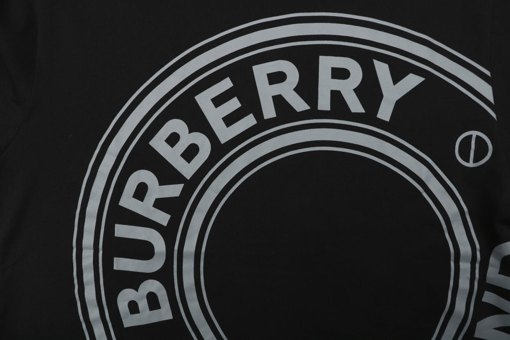 Burberry England Oversized Circle Logo Print Short Sleeve Tee – Black