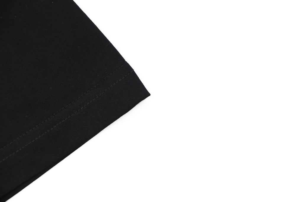 Burberry England Oversized Circle Logo Print Short Sleeve Tee – Black