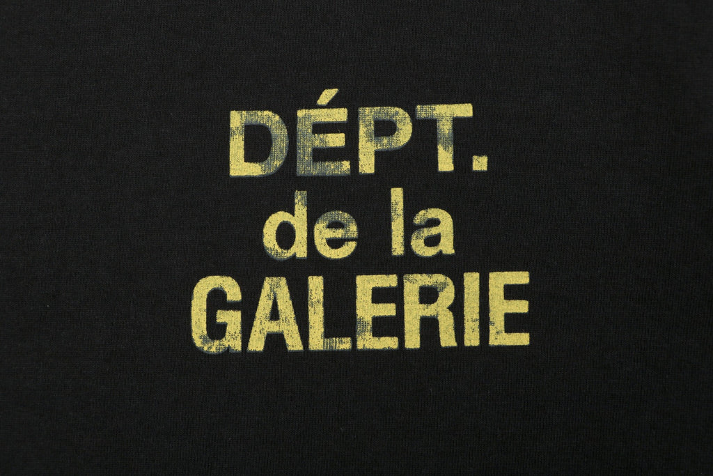 Gallery Dept. Dépt. de la Galerie Distressed Yellow French Print Tee – Black